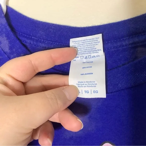 < Disney Minnie & Daisy Bleach Dyed Graphic Tee > - Picture 4 of 6